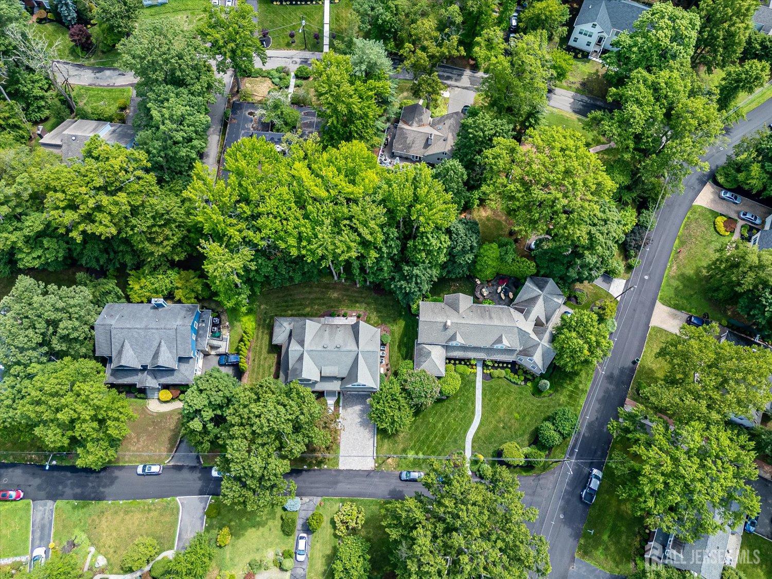 4 Edgewood Road Edison NJ 08820