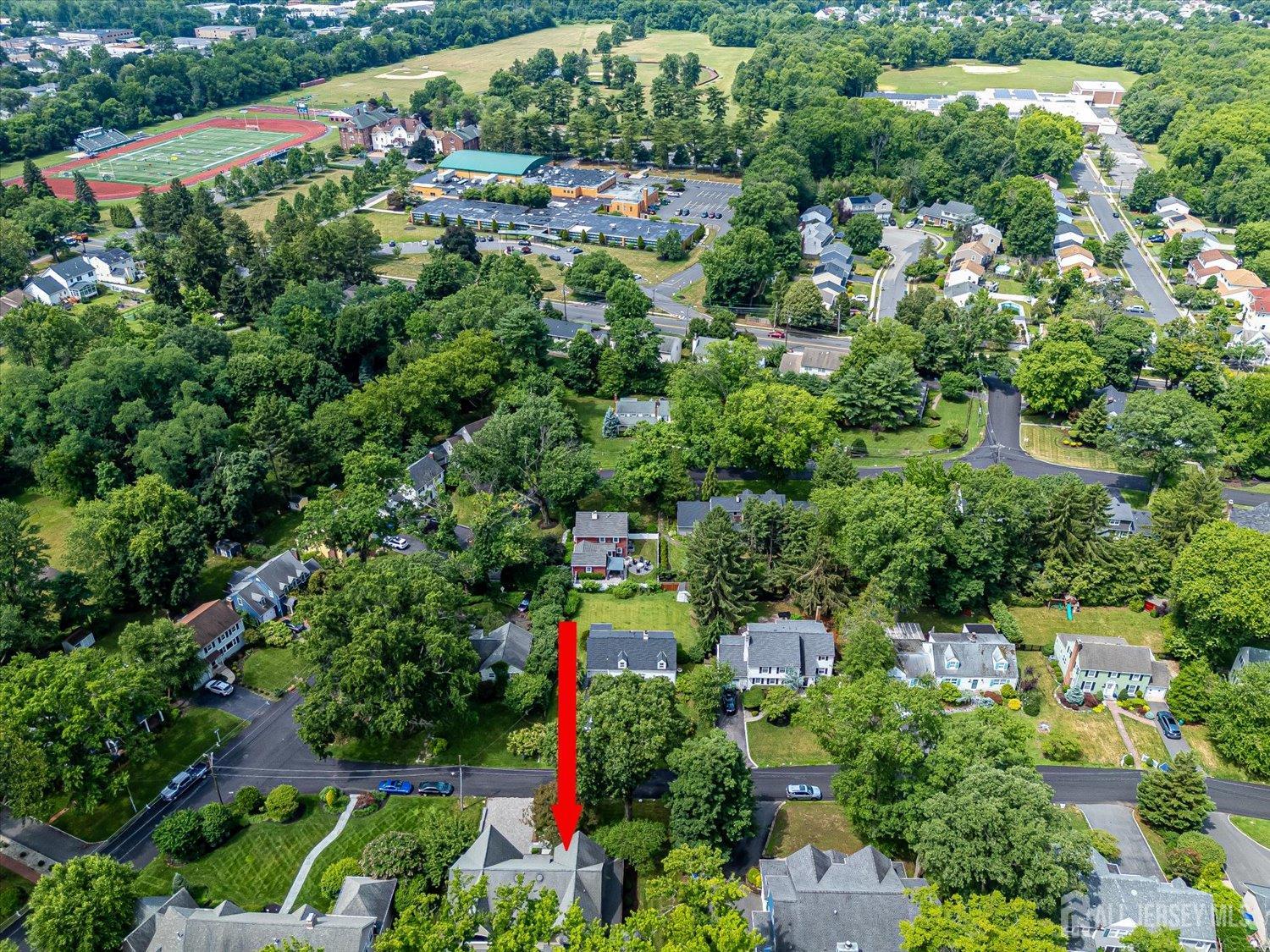 4 Edgewood Road Edison NJ 08820