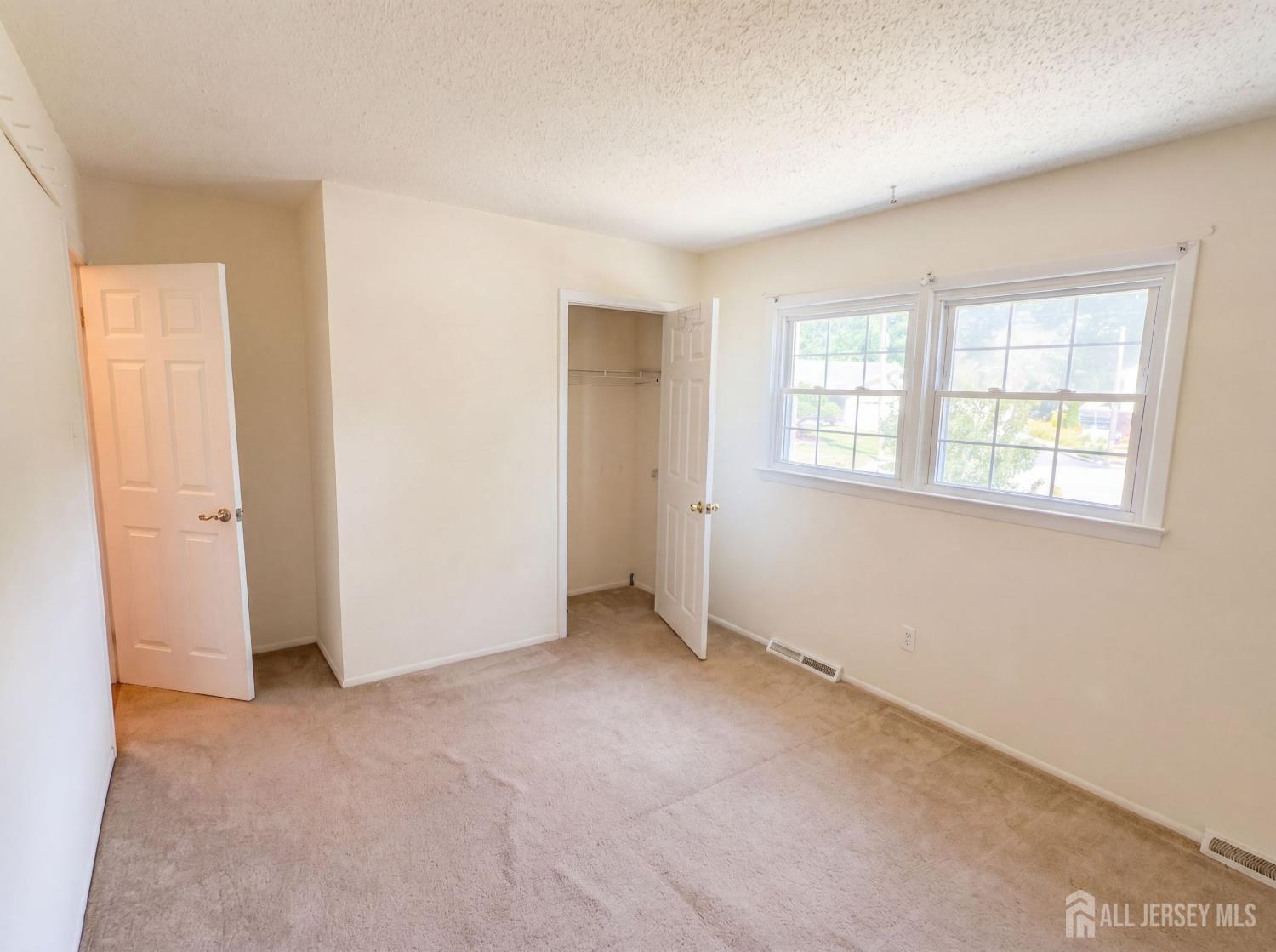 24 Hogan Court Little Egg Harbor NJ 08087