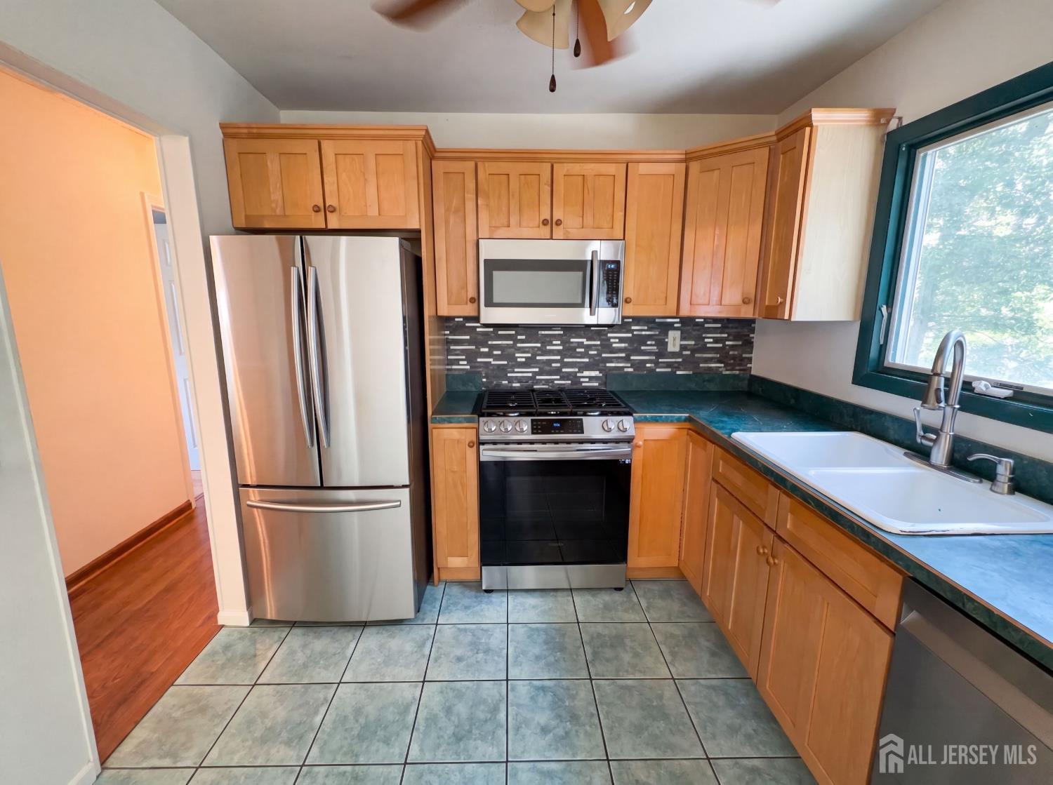 24 Hogan Court Little Egg Harbor NJ 08087