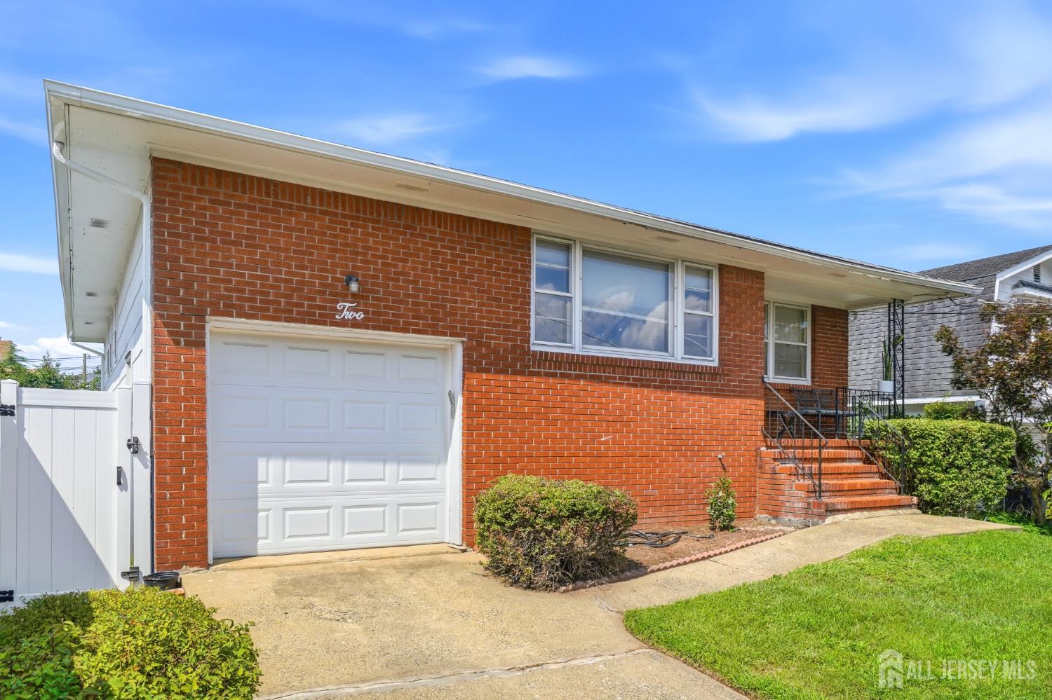 2 Carlton Street Carteret NJ 07008