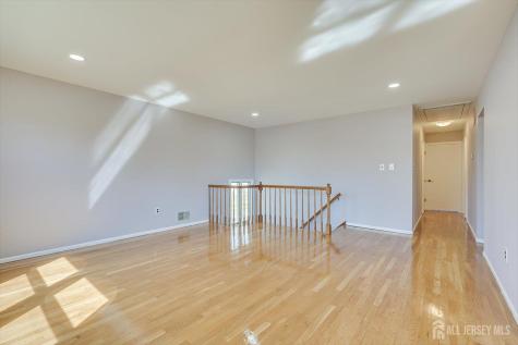 76 Pleasant Avenue Iselin NJ 08830