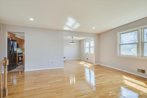 76 Pleasant Avenue Iselin NJ 08830