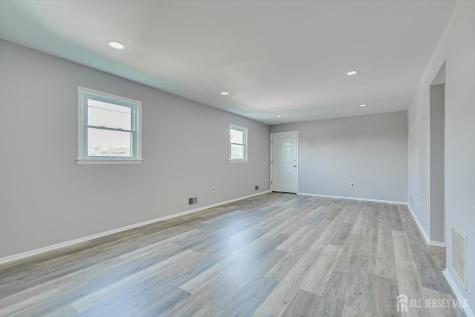 76 Pleasant Avenue Iselin NJ 08830