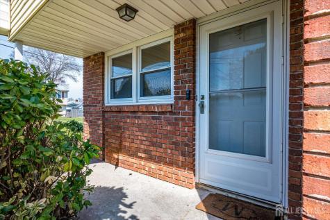 76 Pleasant Avenue Iselin NJ 08830