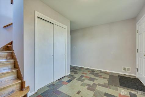 76 Pleasant Avenue Iselin NJ 08830