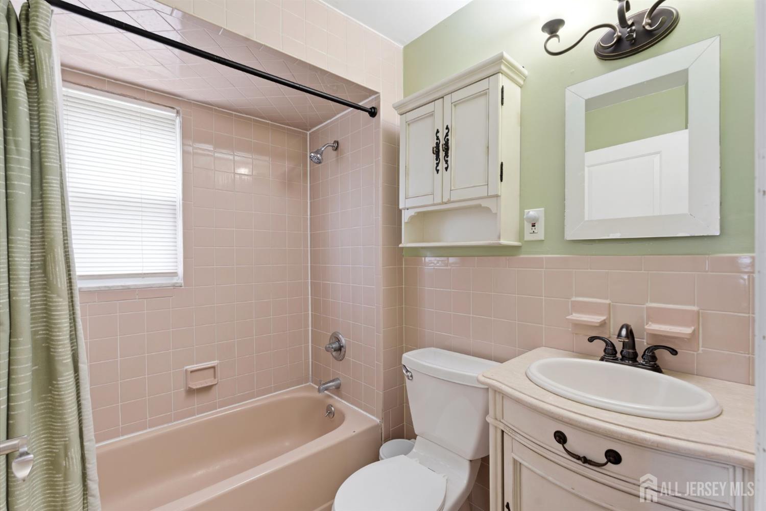 218 Schillaci Lane South Plainfield NJ 070