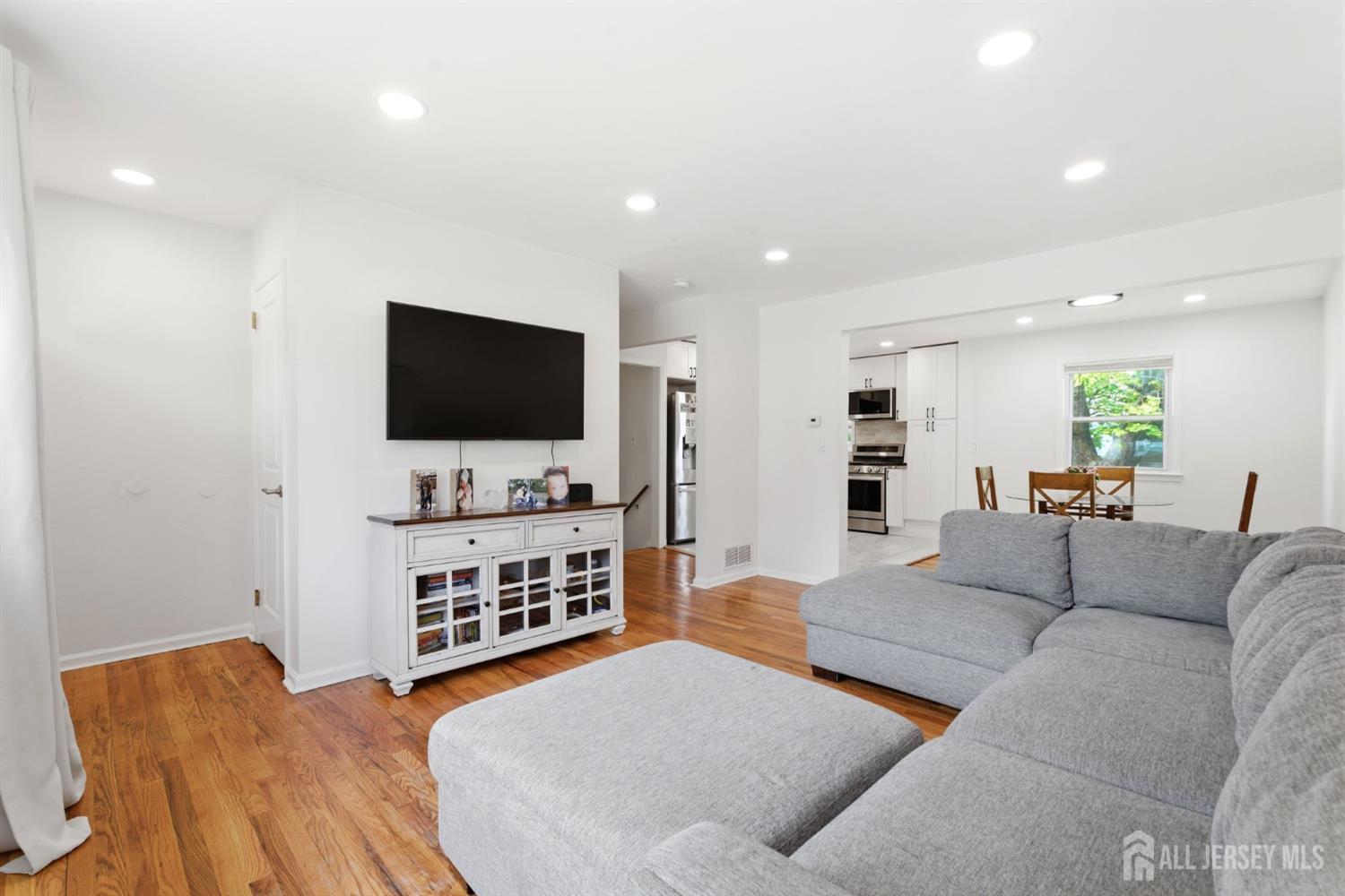 218 Schillaci Lane South Plainfield NJ 070