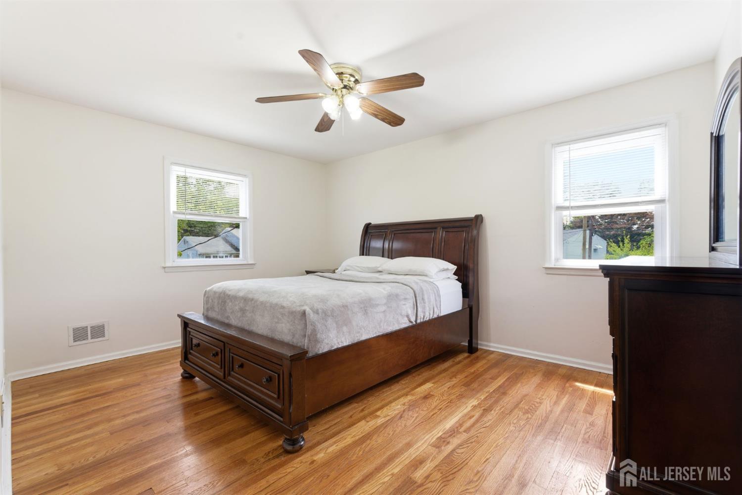 218 Schillaci Lane South Plainfield NJ 070