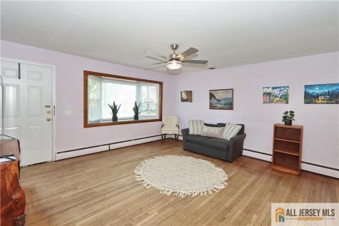 196 Worth Street Iselin NJ 08830