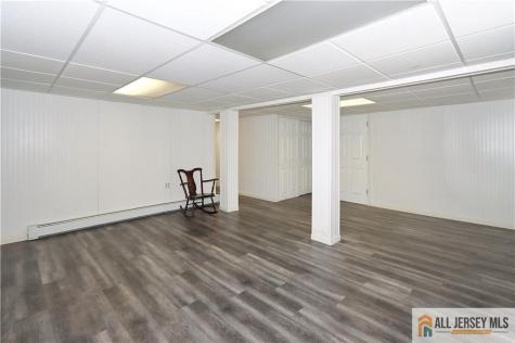 196 Worth Street Iselin NJ 08830