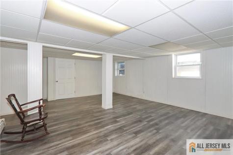 196 Worth Street Iselin NJ 08830