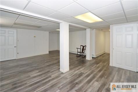 196 Worth Street Iselin NJ 08830
