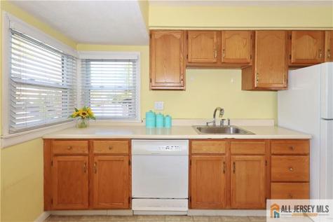 196 Worth Street Iselin NJ 08830