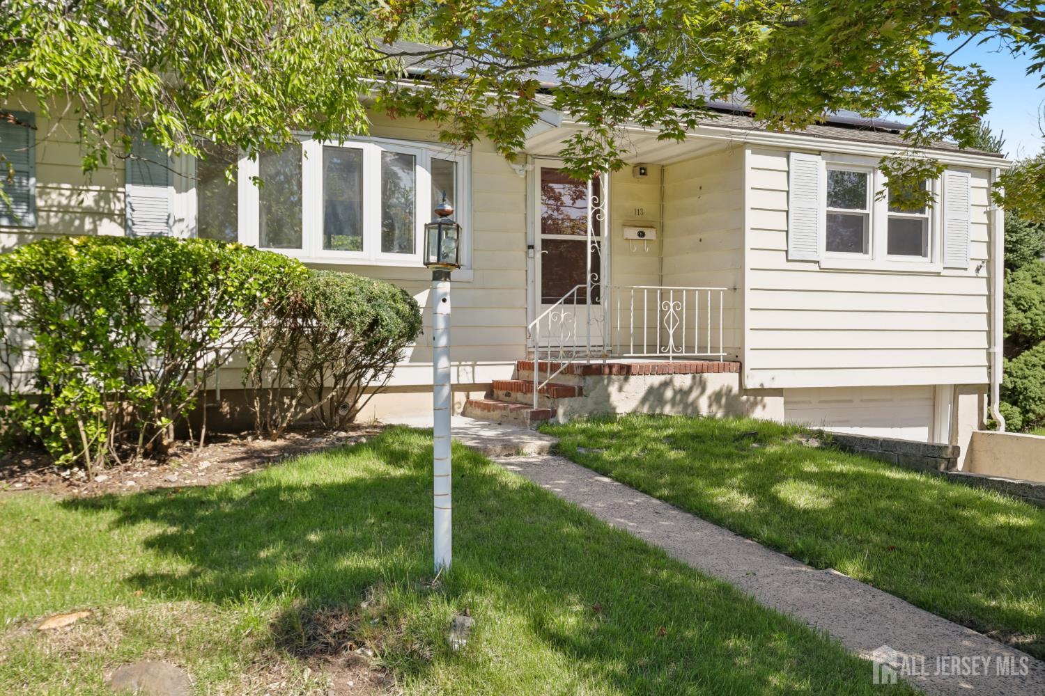 113-113 Stony Road Edison NJ 08817
