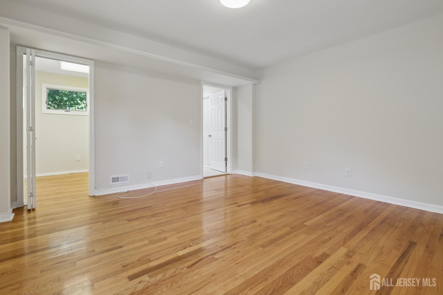 113-113 Stony Road Edison NJ 08817