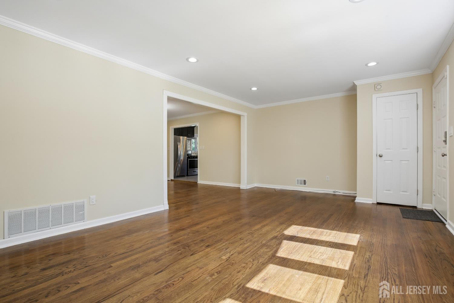 113-113 Stony Road Edison NJ 08817
