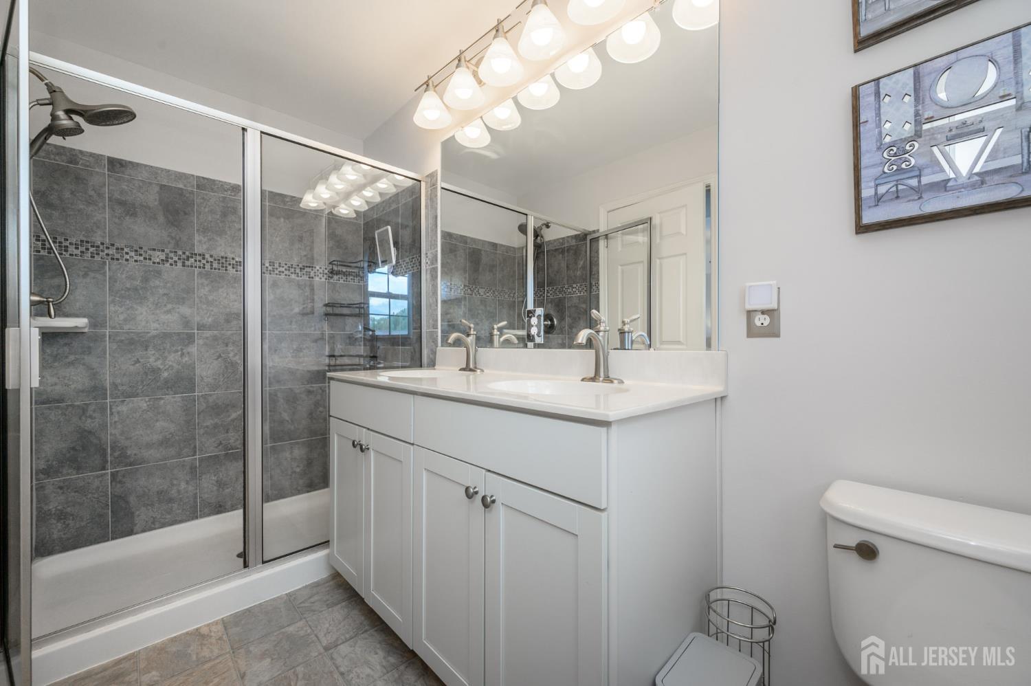 31 Rockhill Lane Chesterfield NJ 08515