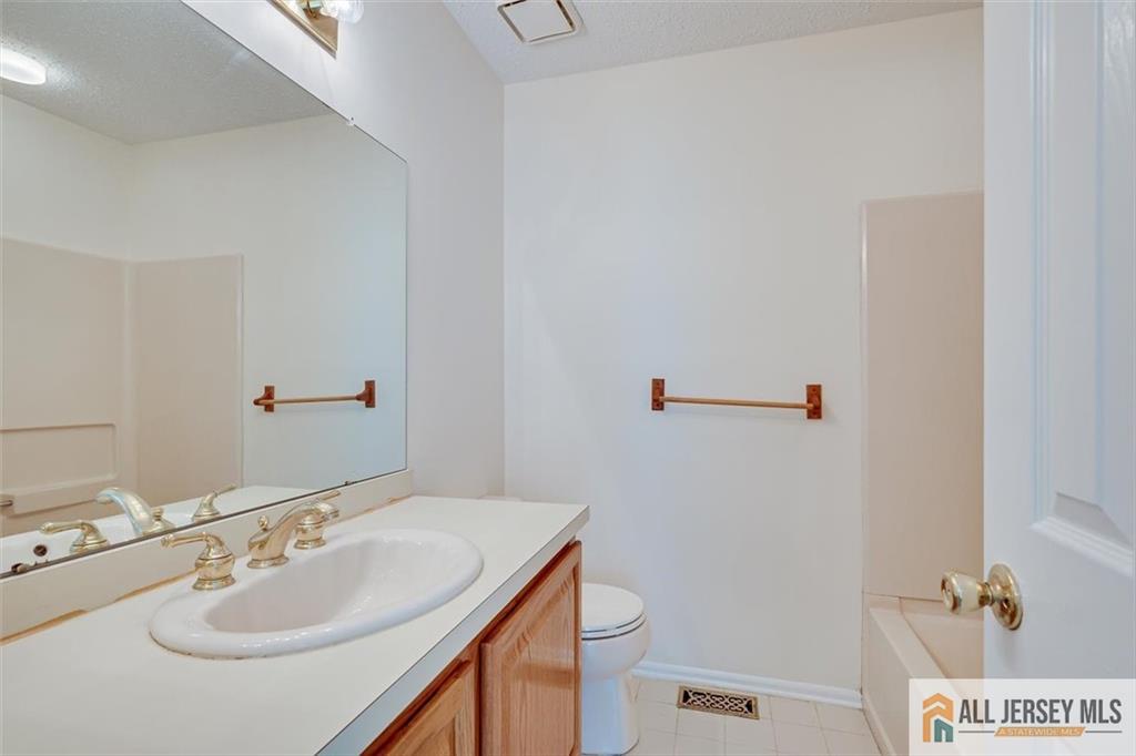 33 Tall Oaks Court Old Bridge NJ 08857