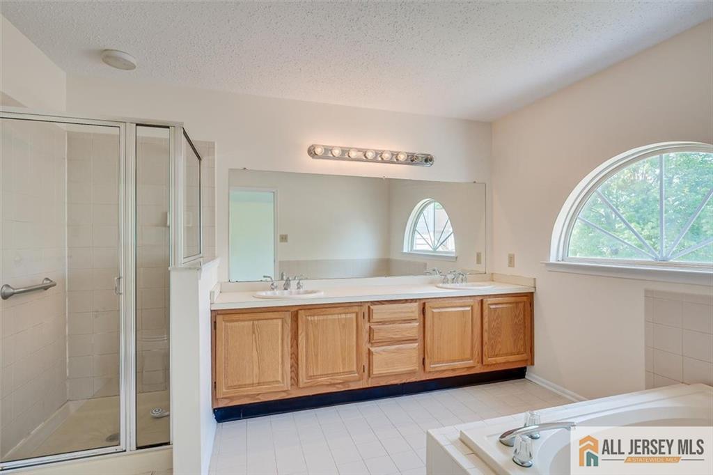33 Tall Oaks Court Old Bridge NJ 08857