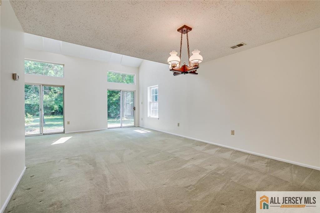 33 Tall Oaks Court Old Bridge NJ 08857