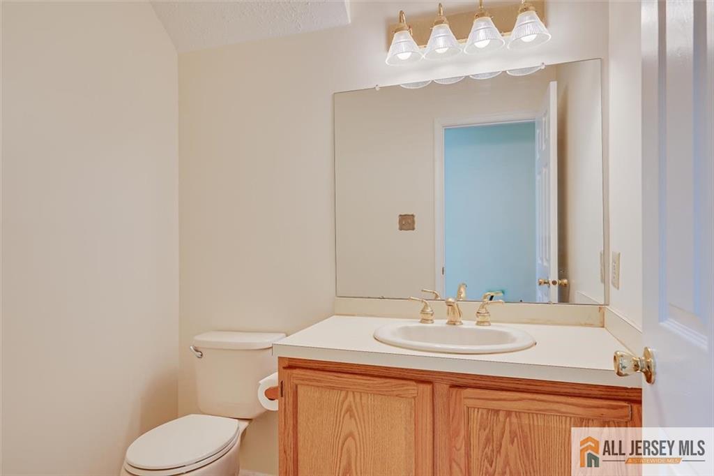 33 Tall Oaks Court Old Bridge NJ 08857