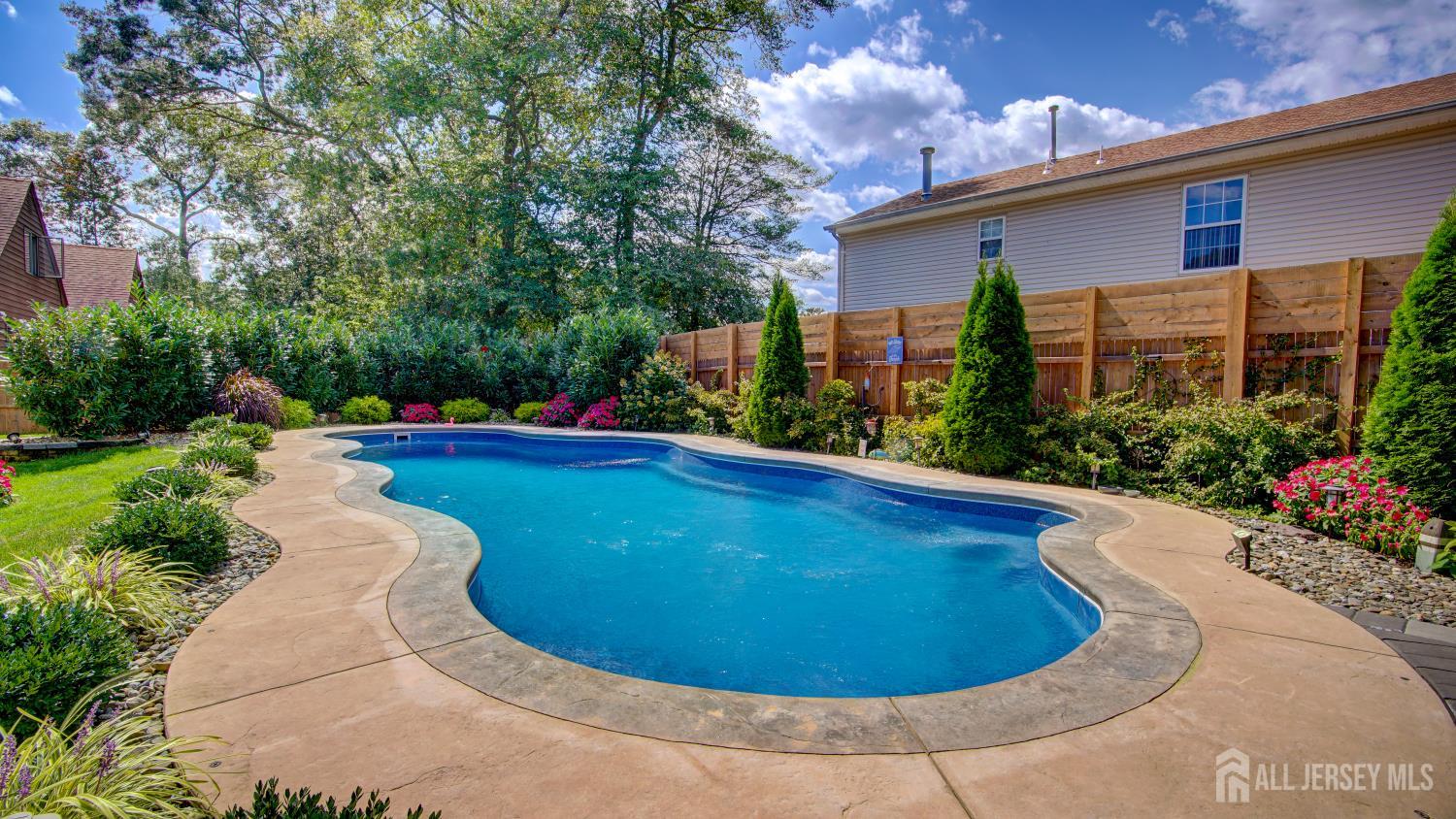 22 Quail Run Brick NJ 08723