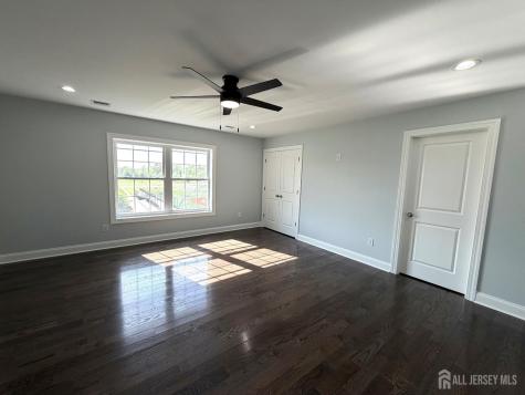63 Bernard Street Carteret NJ 07008