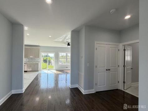 63 Bernard Street Carteret NJ 07008