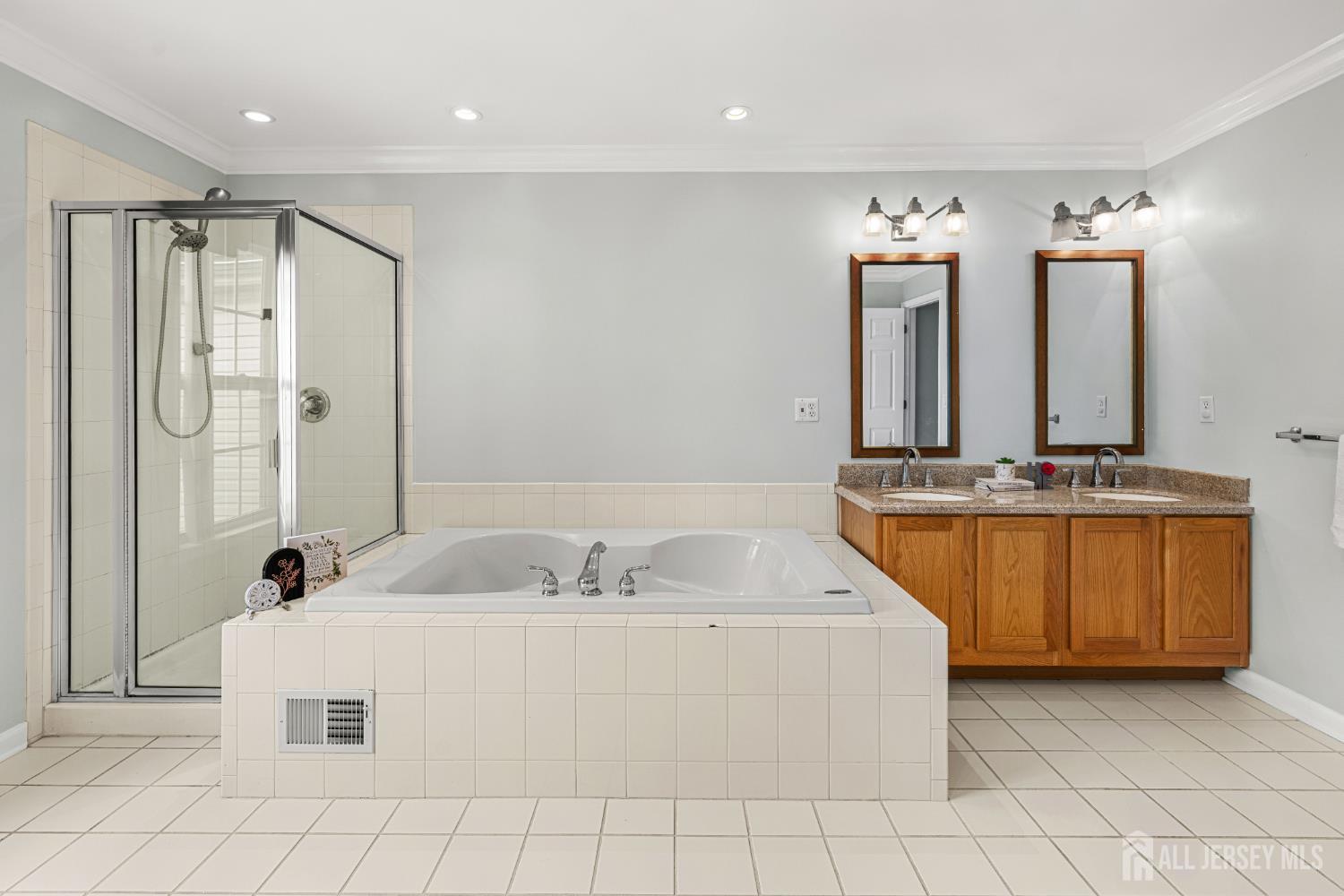 33 E Burgess Drive Piscataway NJ 08854