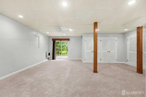 33 E Burgess Drive Piscataway NJ 08854