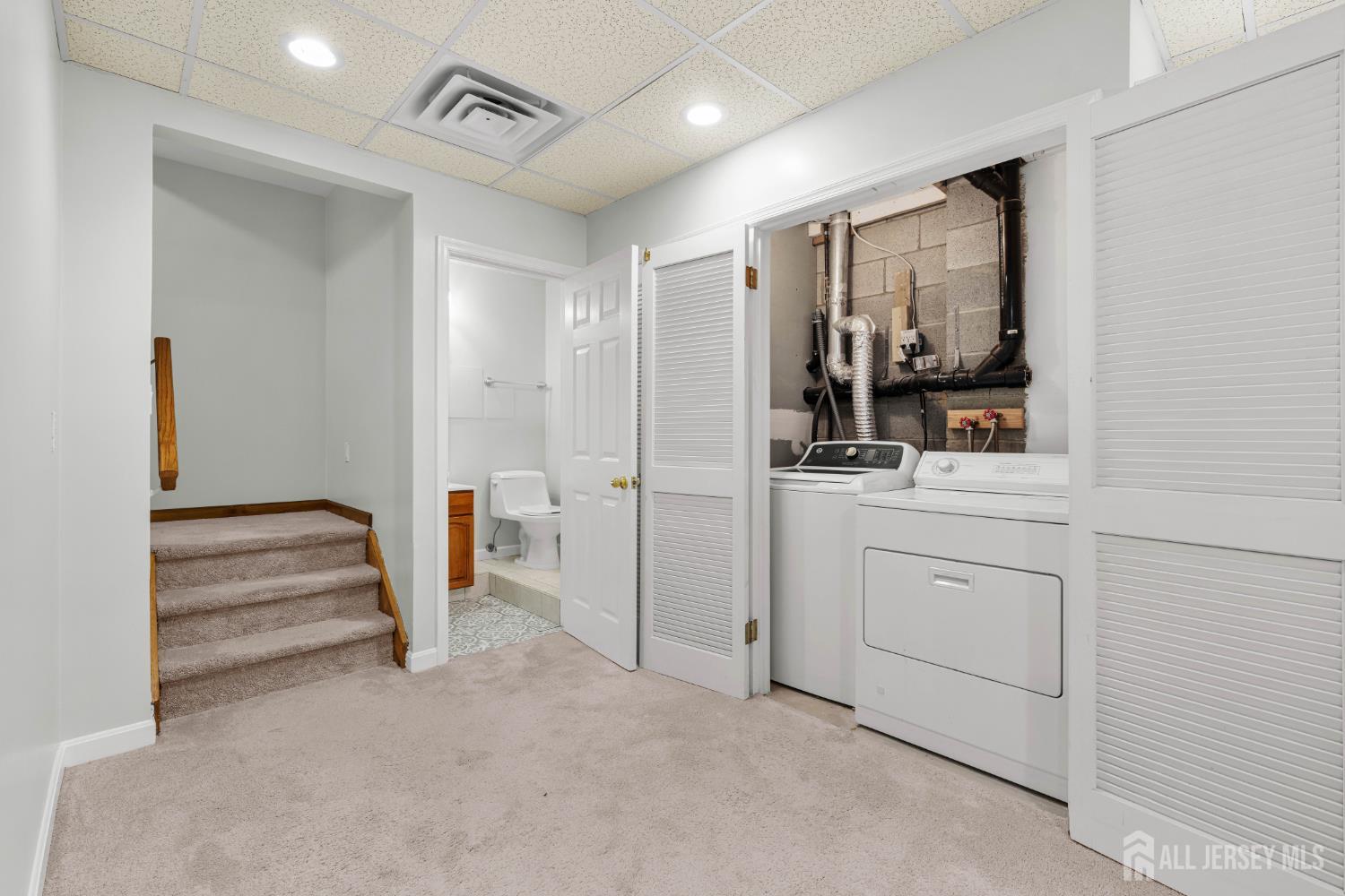33 E Burgess Drive Piscataway NJ 08854
