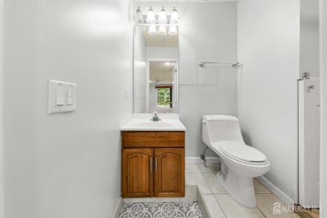 33 E Burgess Drive Piscataway NJ 08854
