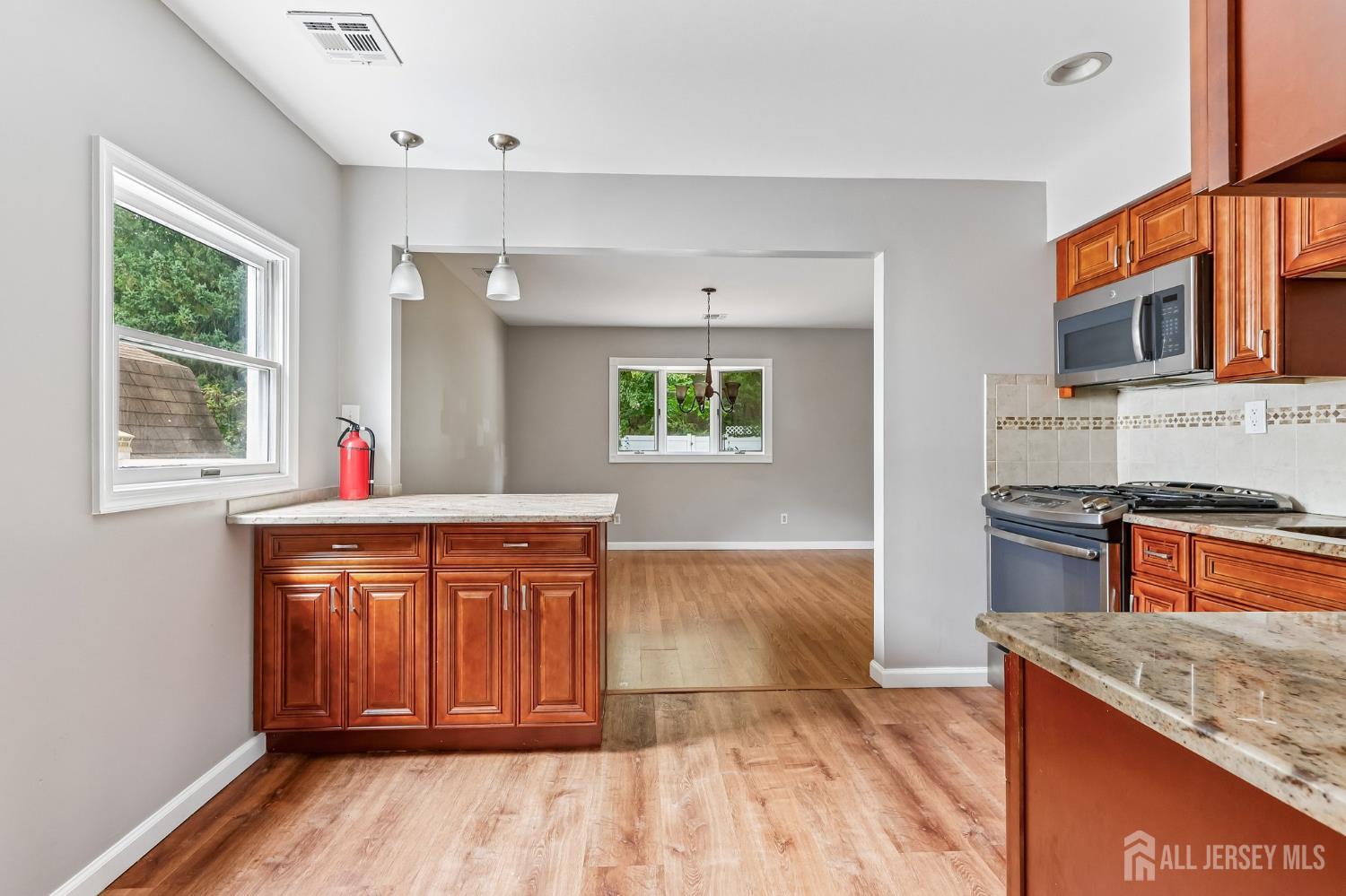 33 Caldwell Road Edison NJ 08817
