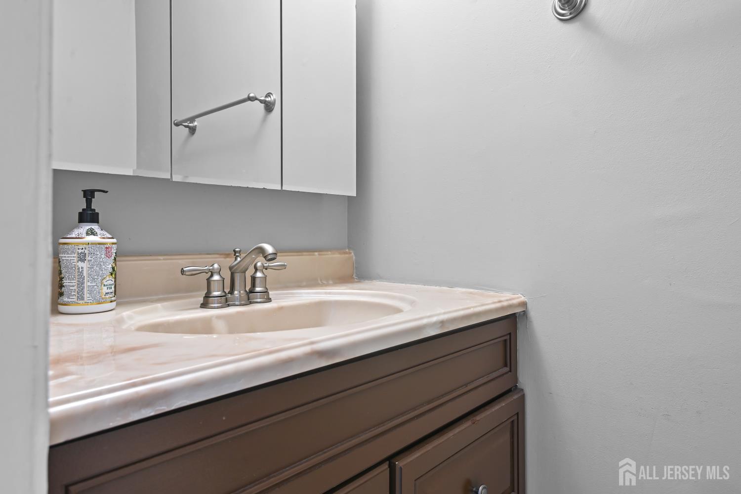 67 Albury Way North Brunswick NJ 08902