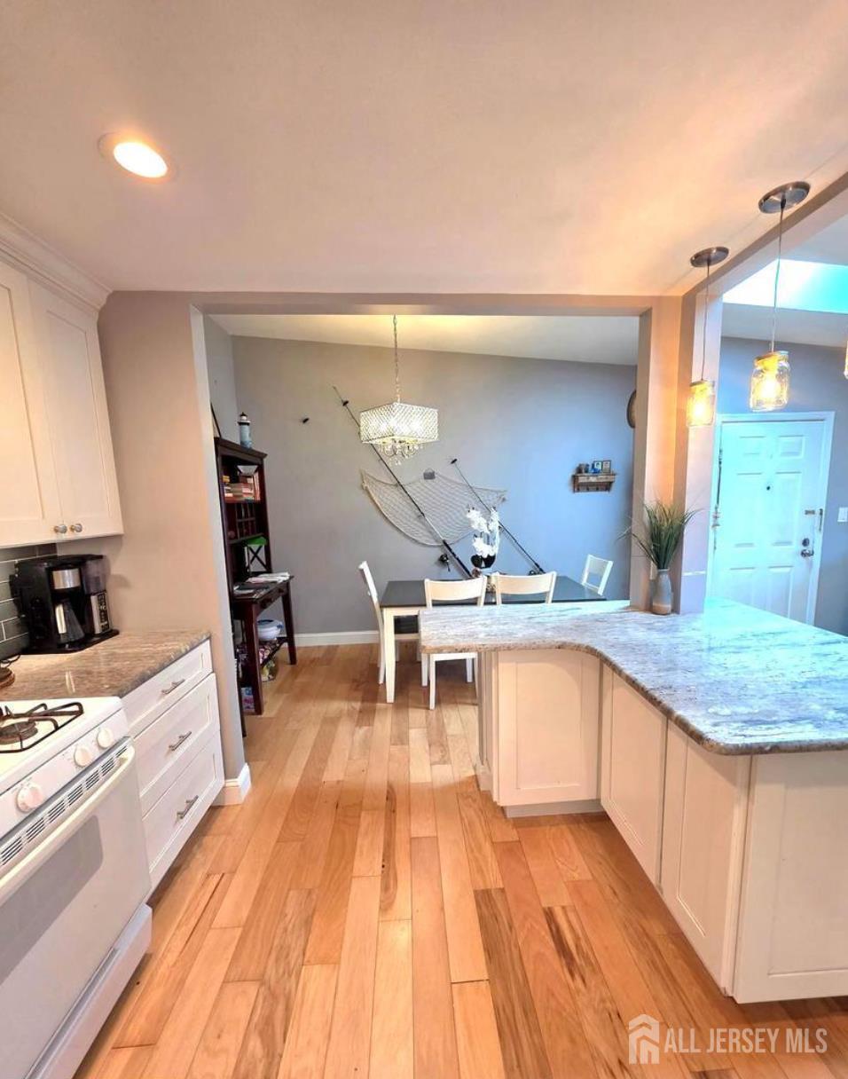 31 Hemlock Court Hamilton NJ 08619