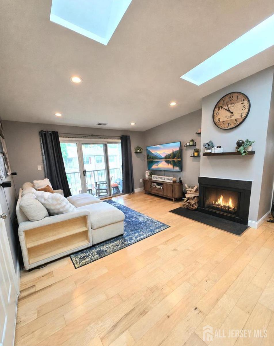 31 Hemlock Court Hamilton NJ 08619