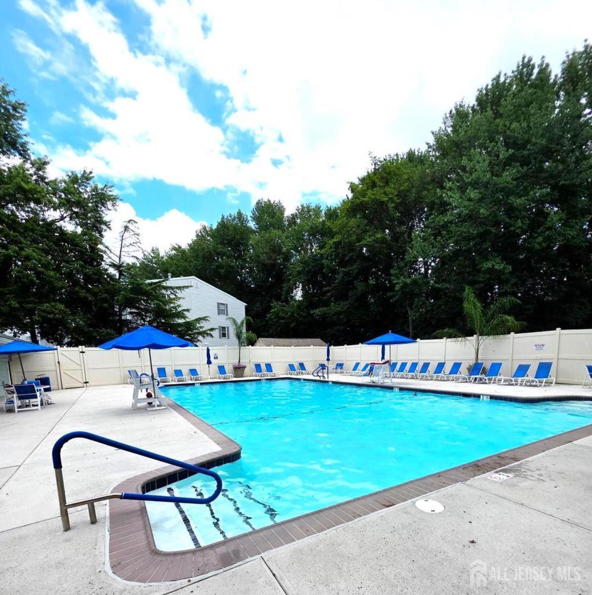 31 Hemlock Court Hamilton NJ 08619