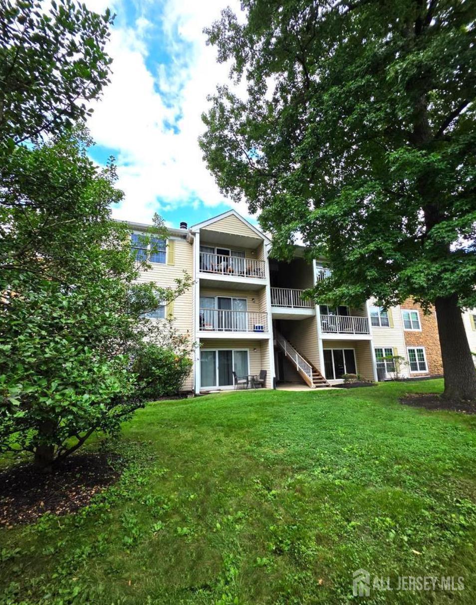 31 Hemlock Court Hamilton NJ 08619