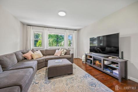 4 Andrew Place East Brunswick NJ 08816