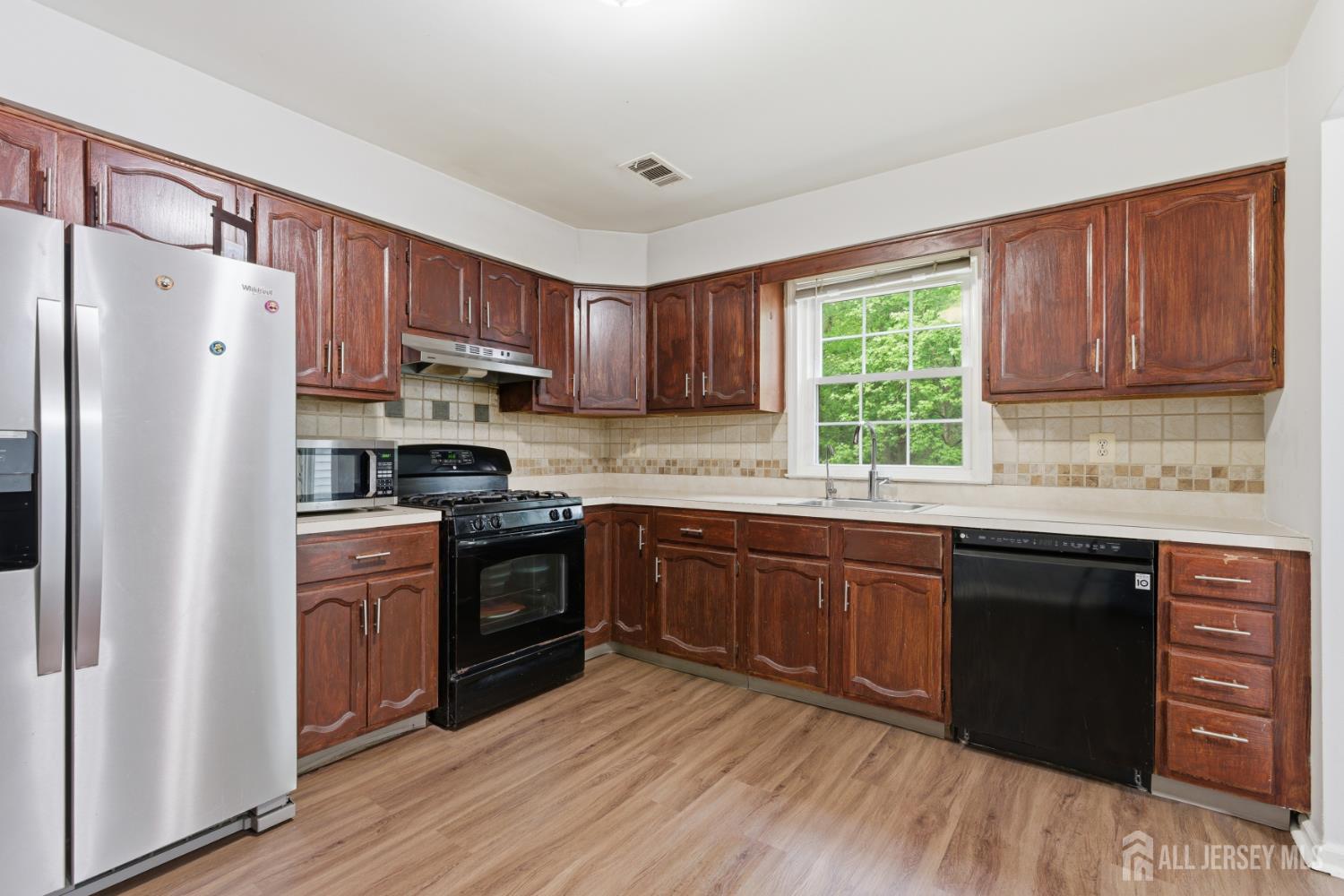 2804 Cricket Circle Edison NJ 08820