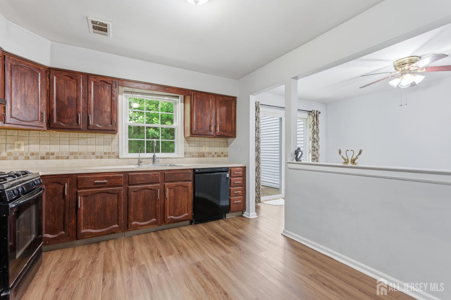 2804 Cricket Circle Edison NJ 08820
