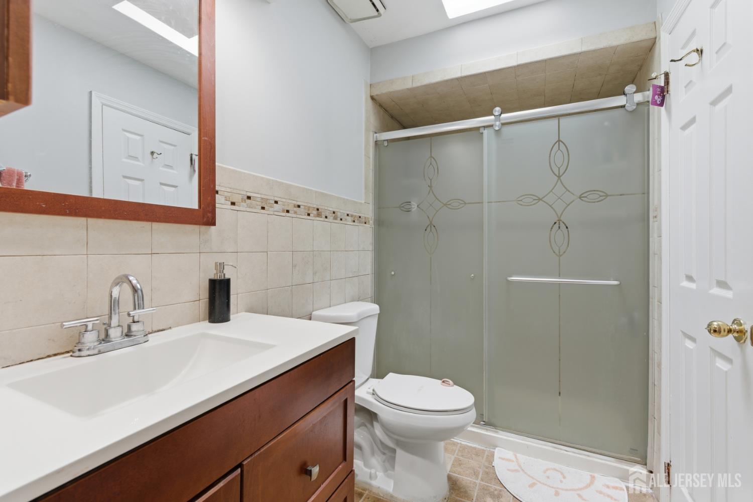 2804 Cricket Circle Edison NJ 08820