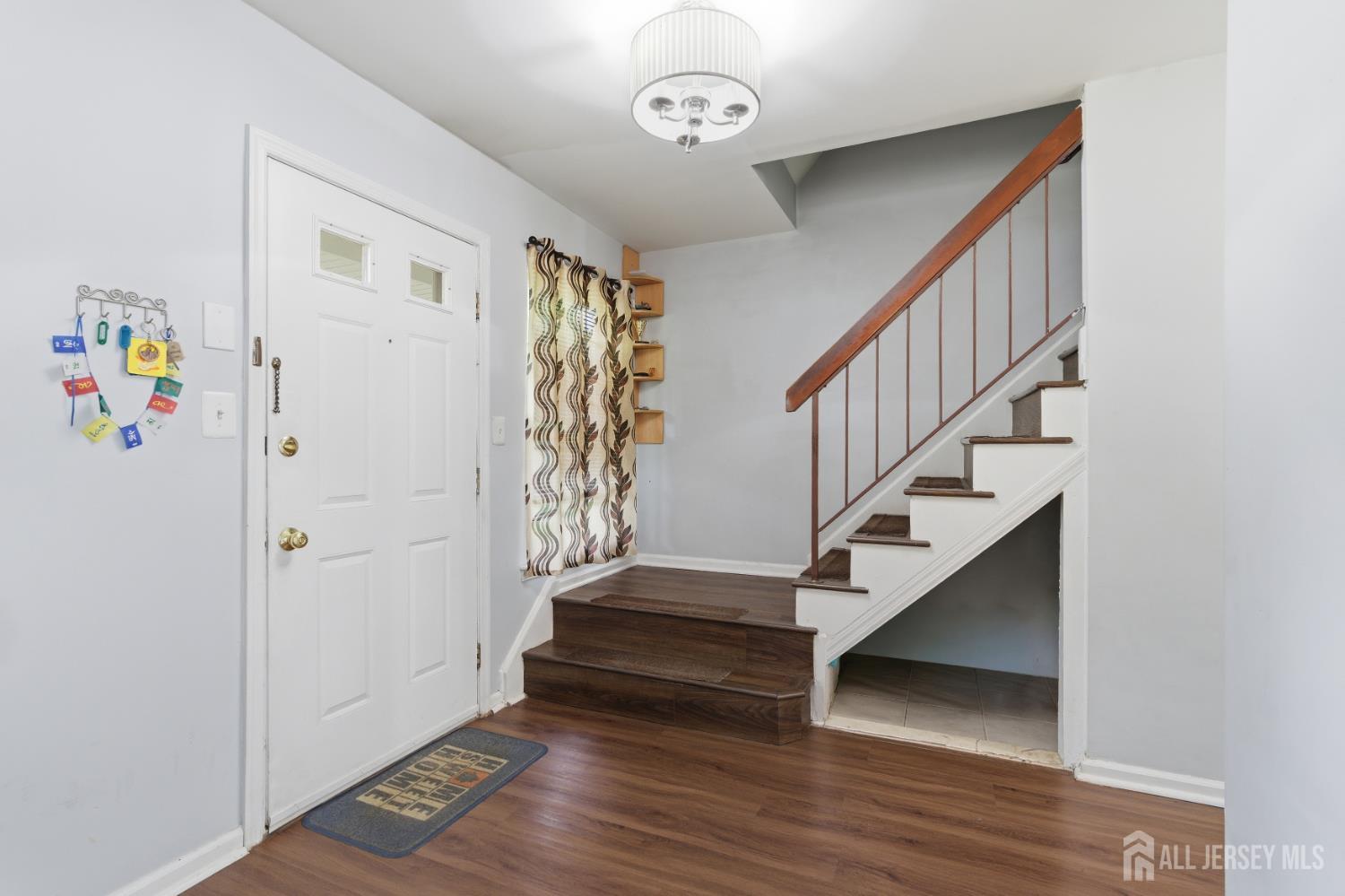 2804 Cricket Circle Edison NJ 08820