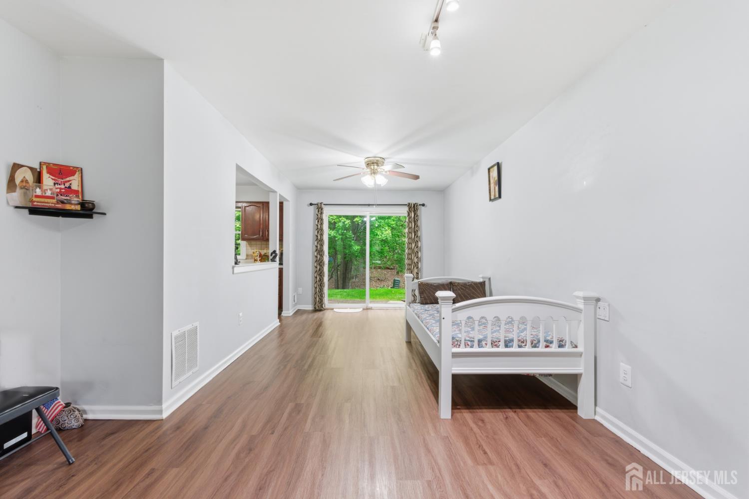 2804 Cricket Circle Edison NJ 08820