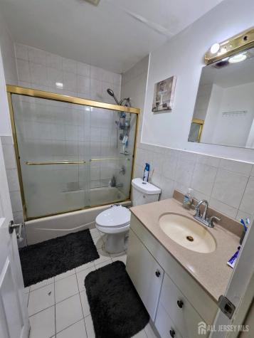 126 Holly Street Port Reading NJ 07064