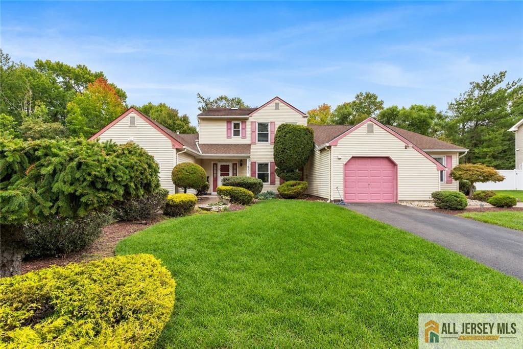 92 Woodbury Road Edison NJ 08820