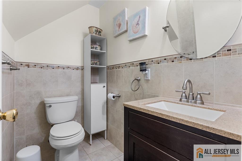 92 Woodbury Road Edison NJ 08820