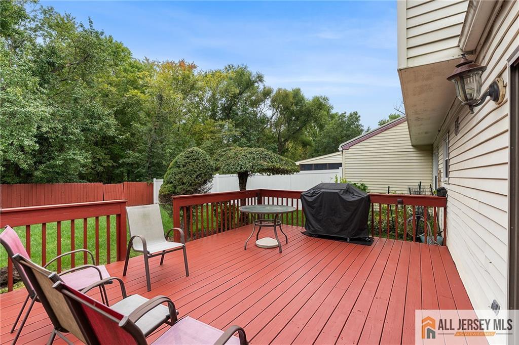 92 Woodbury Road Edison NJ 08820