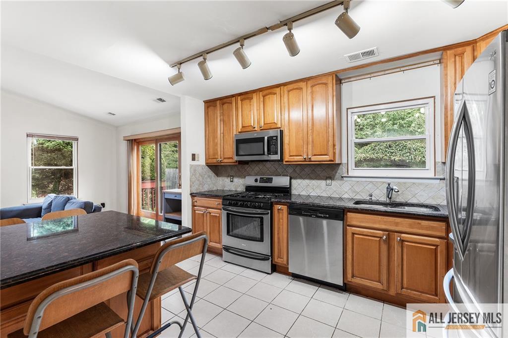 92 Woodbury Road Edison NJ 08820